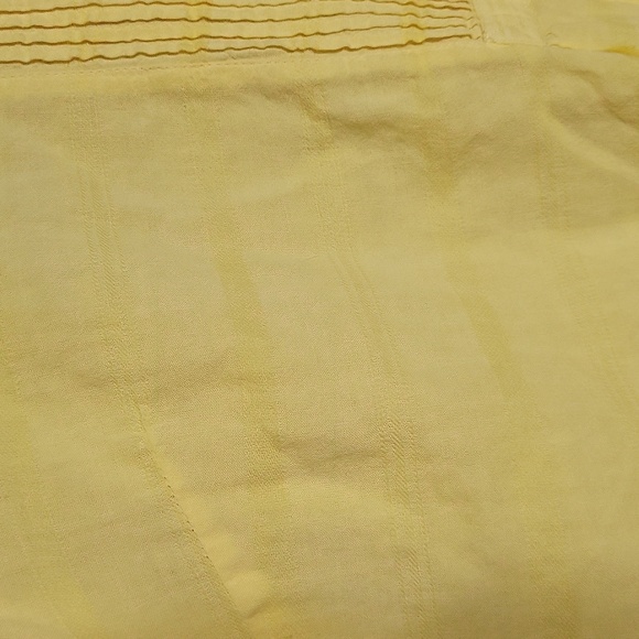 🛍Talbots Womens M Petite Yellow Stripe Blouse 3/4 Sleeve‎ V Neck Lightweight - Picture 7 of 8